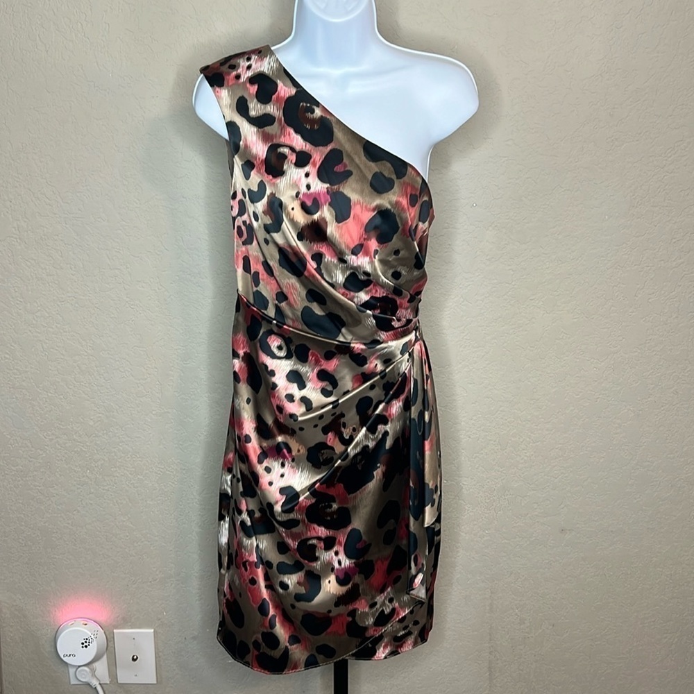 271 - London Times NWOT Animal Print One Shoulder Mini Dress, Size 6